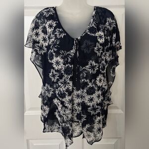 IZOD Ladies Sheer Top Sz Medium Navy Blue And White Euc